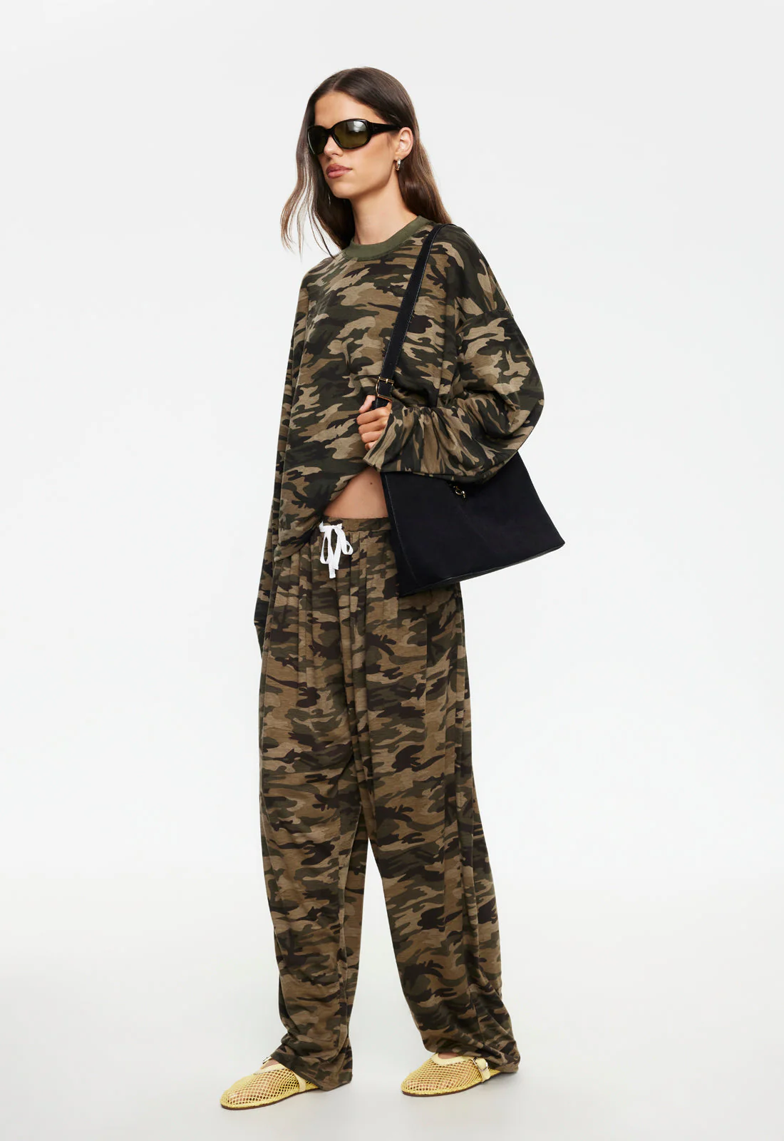 1048-aura-pant-camo-1.webp AURA PANT - CAMO
