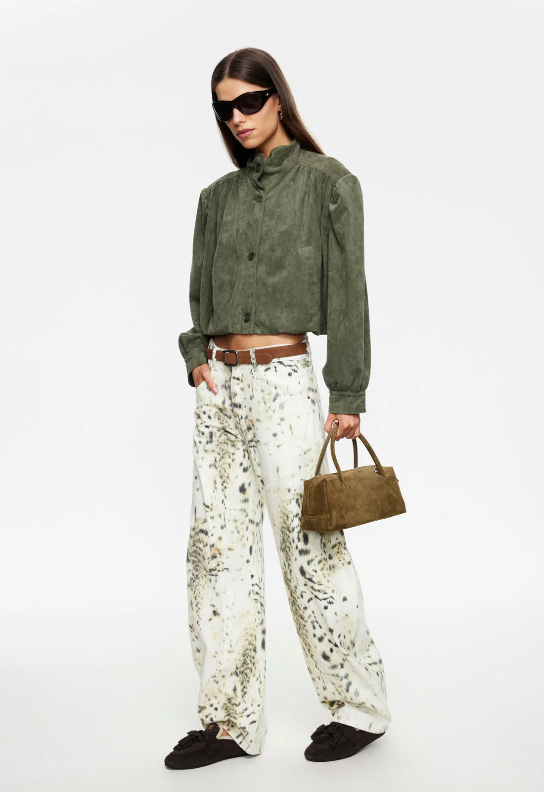 1640-horseshoe-jean-snow-leopard-3.webp HORSESHOE JEAN - SNOW LEOPARD