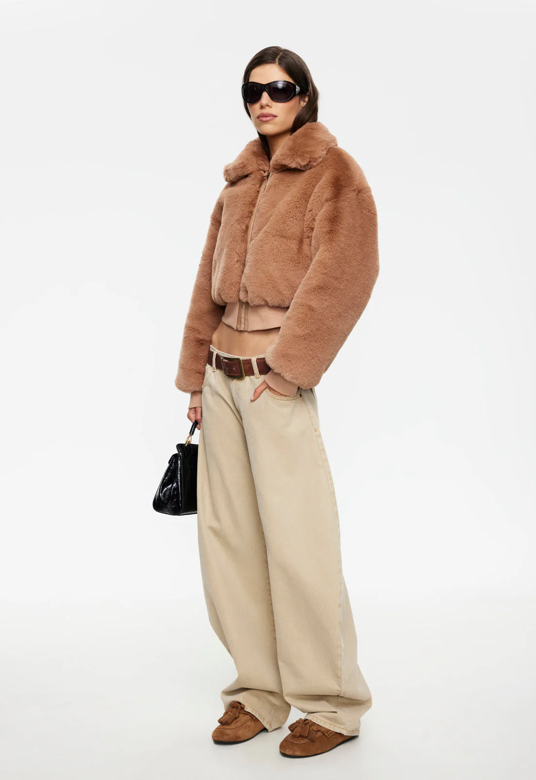 2467-drita-faux-fur-camel-1.webp DRITA FAUX FUR - CAMEL