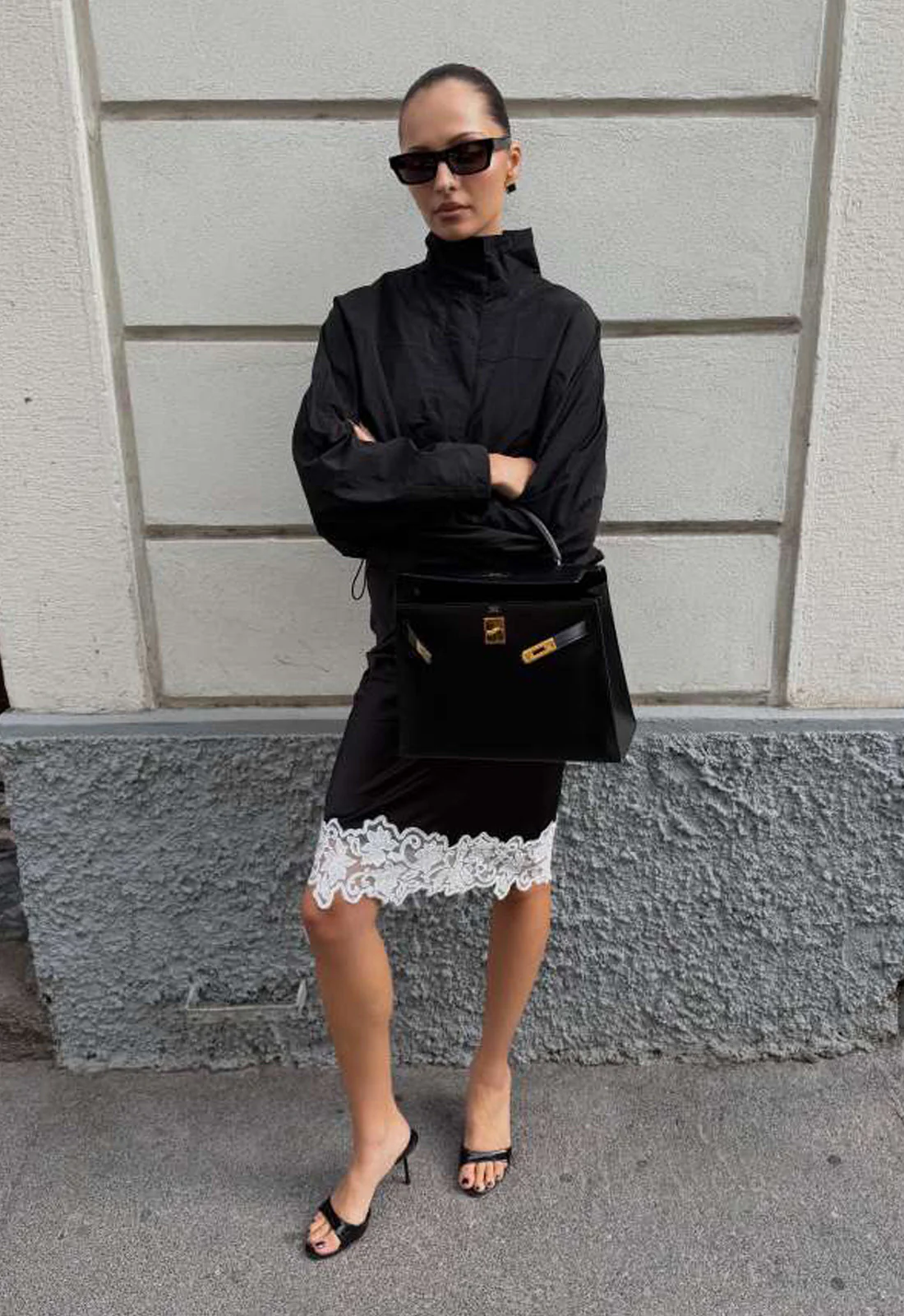 2659-anchored-midi-skirt-noir-1.webp ANCHORED MIDI SKIRT - NOIR