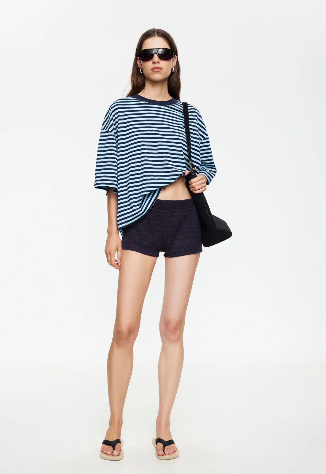 3842-bloom-short-sleeve-navy-sea-stripe-2.webp BLOOM SHORT SLEEVE - NAVY SEA STRIPE